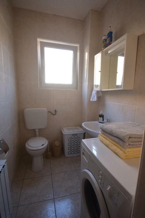 Apartman Mijo - Suhi Potok Jesenice  Luaran gambar